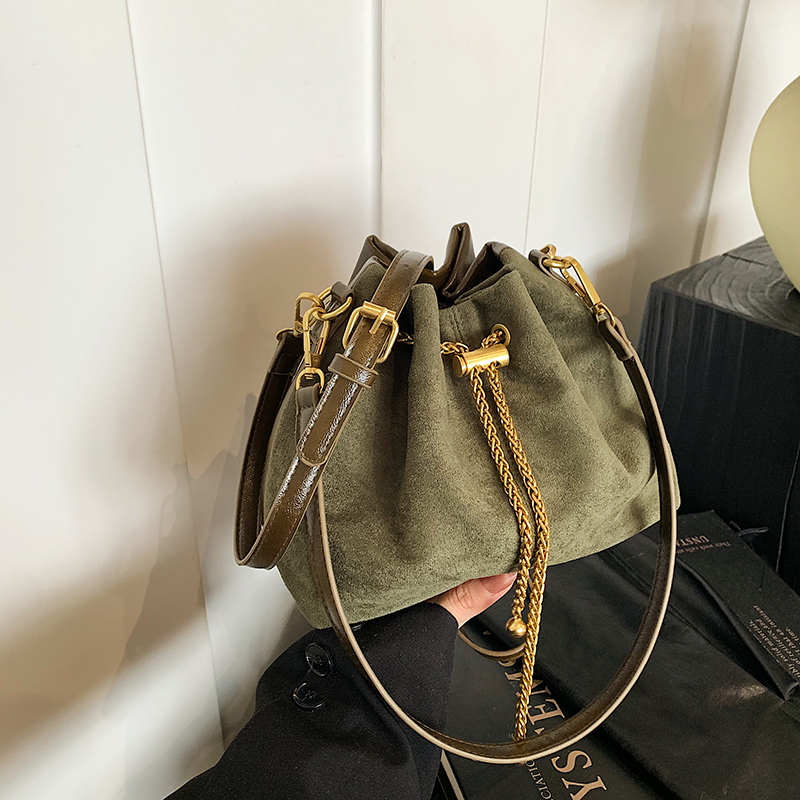 Tas Selempang Santai Bahan Sue - Bucket Bag Suede ulasan dan harga